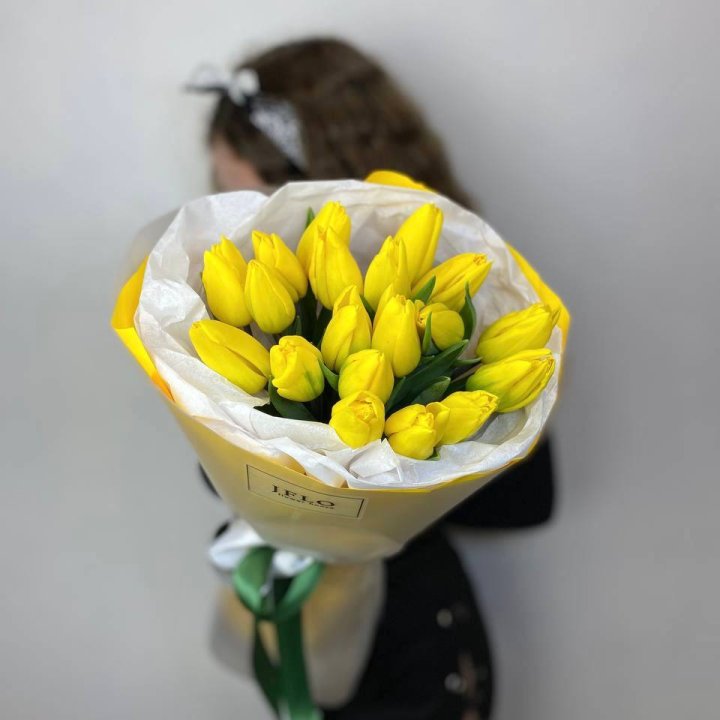  19 жёлтых тюльпанов в Старом Осколе