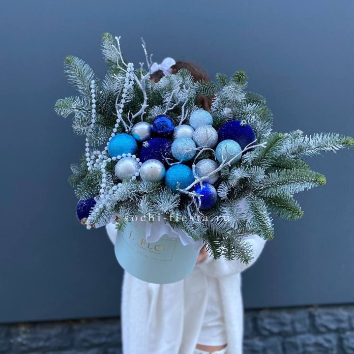 Композиция "Голубая бездна" в Старом Осколе