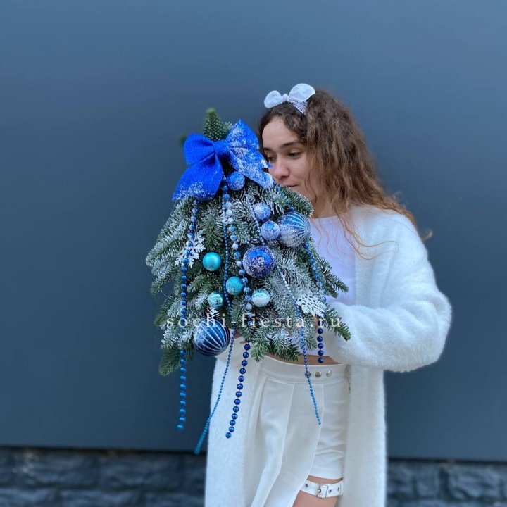 Новогодняя елочка "Блю" в Старом Осколе