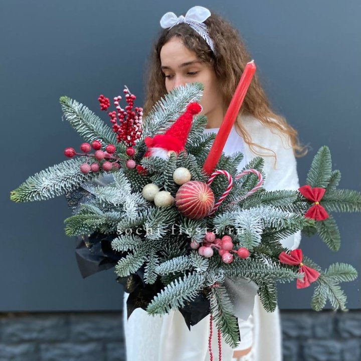 Композиция в бокале красная в Старом Осколе