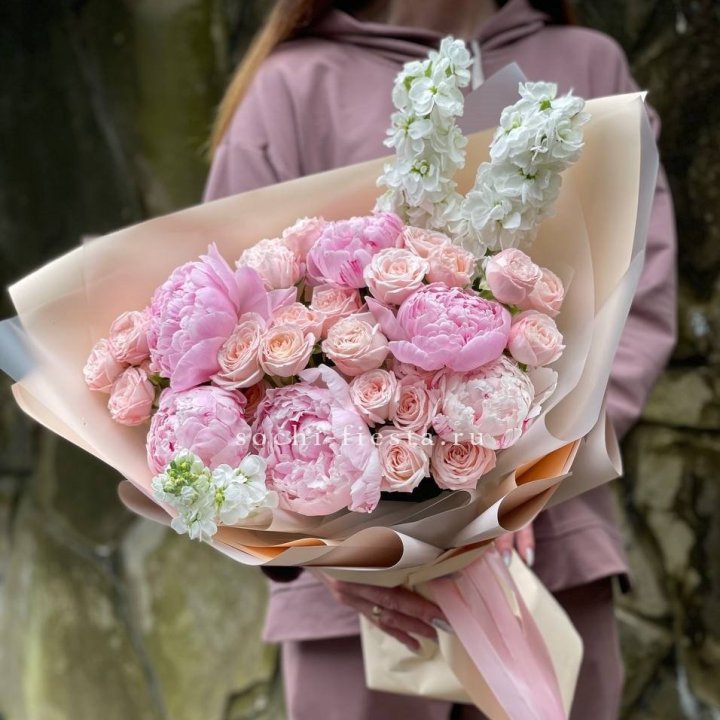 Букет с пионами №1 в Старом Осколе