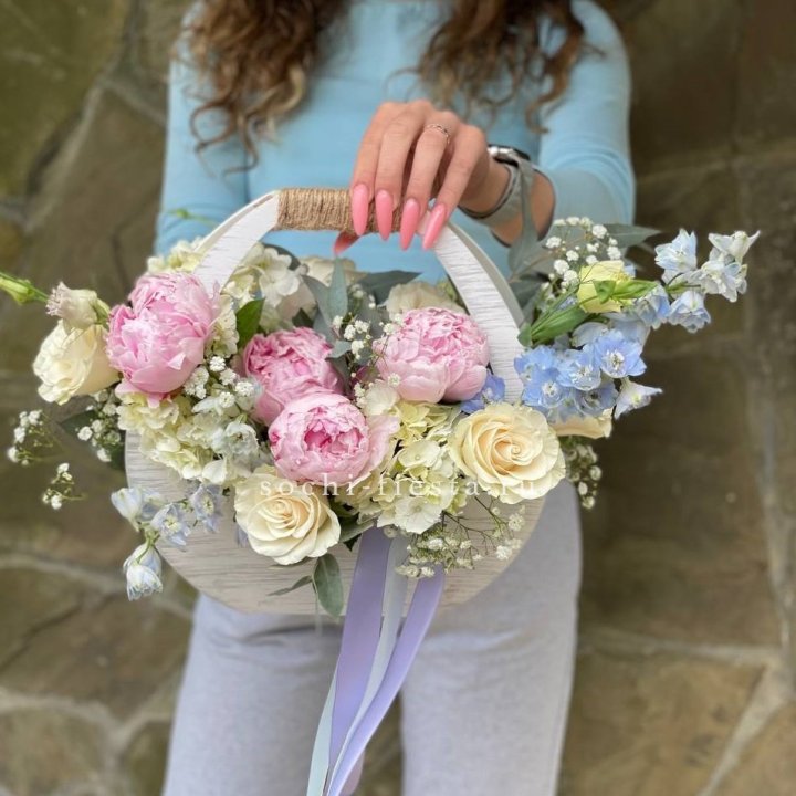 Ящик с пионами в Старом Осколе