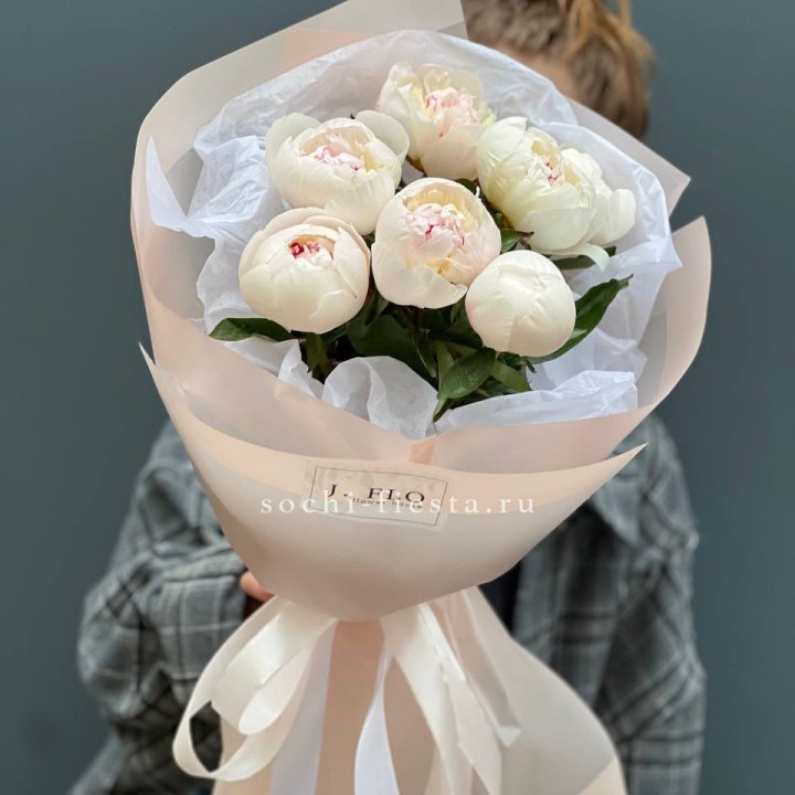 Букет белых пионов в Старом Осколе