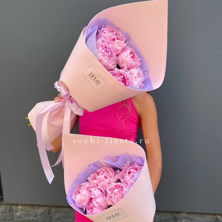 Букет из 5 пионов в Старом Осколе