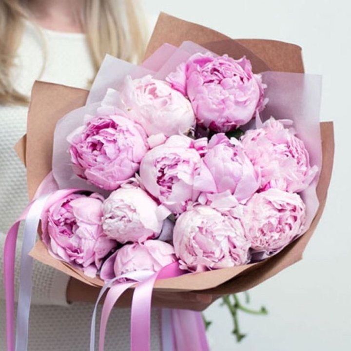 11 нежных пионов в Старом Осколе