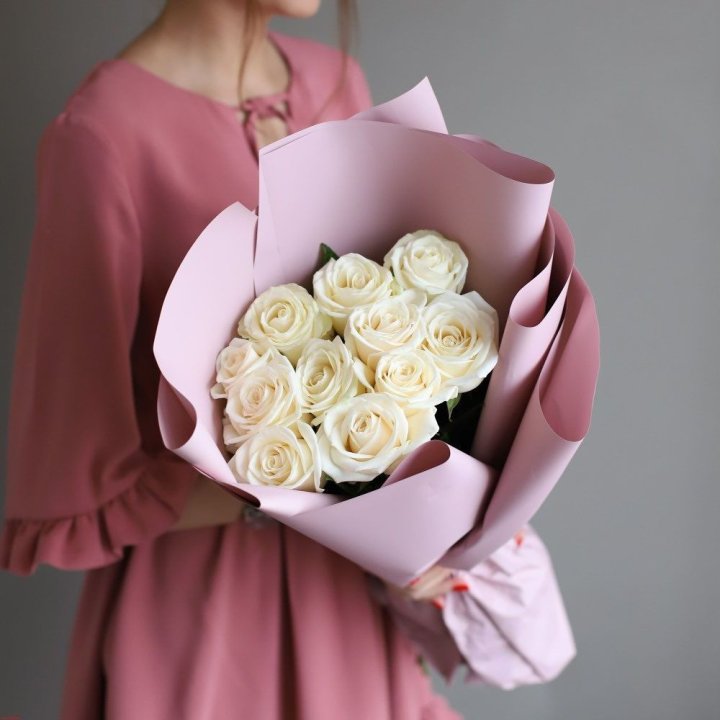 11 белых роз в Старом Осколе