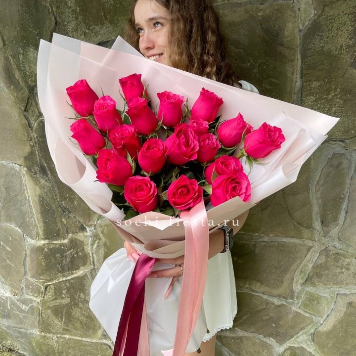 19 алых роз в Старом Осколе