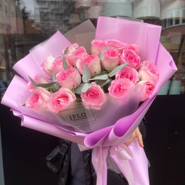  19 розовых роз в Старом Осколе