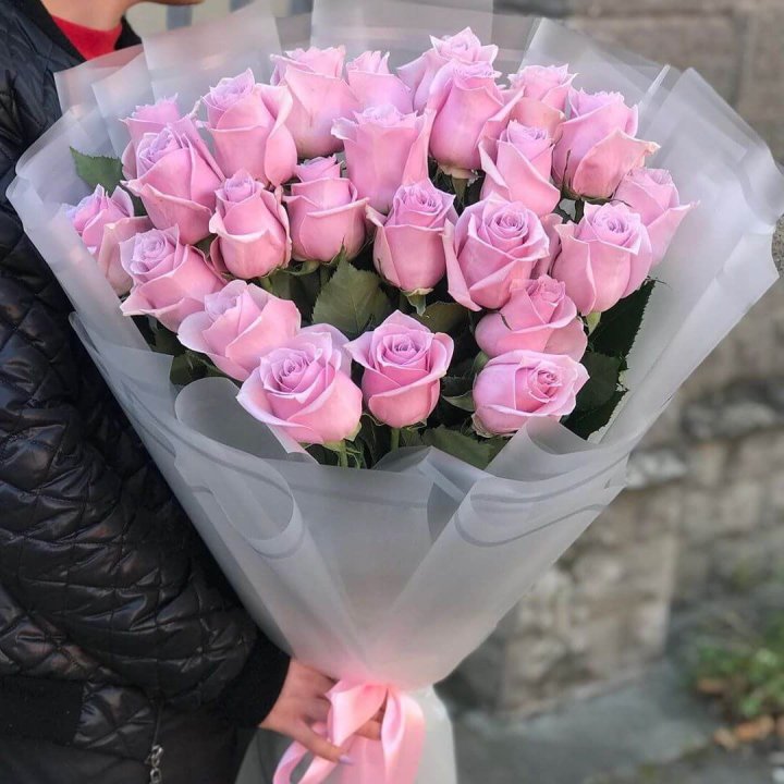 25 высоких розовых роз в Старом Осколе