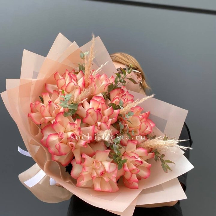 9 Французских роз Джумилия  в Старом Осколе