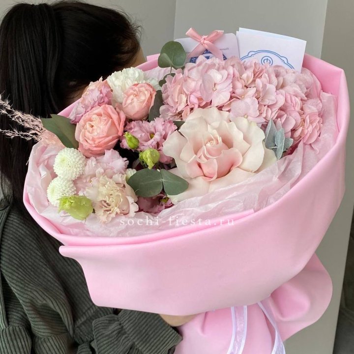 Авторский букет "Пинки" в Старом Осколе