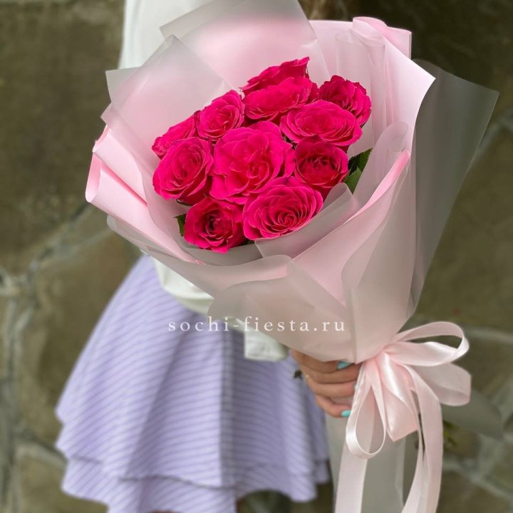 Букет алых роз в Старом Осколе