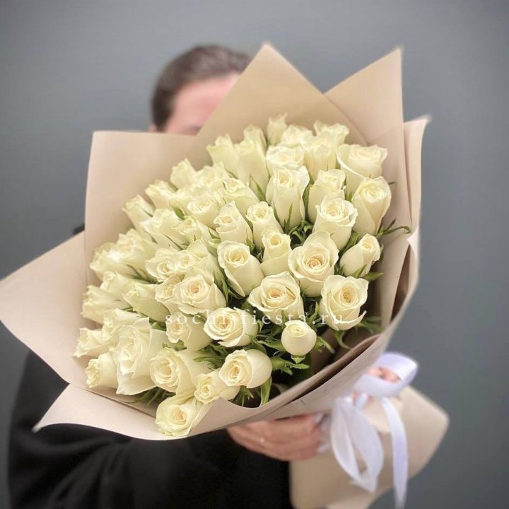 51 белая кенийская роза  в Старом Осколе