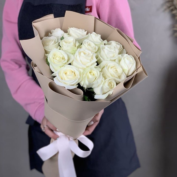 15 белых роз миракли в Старом Осколе