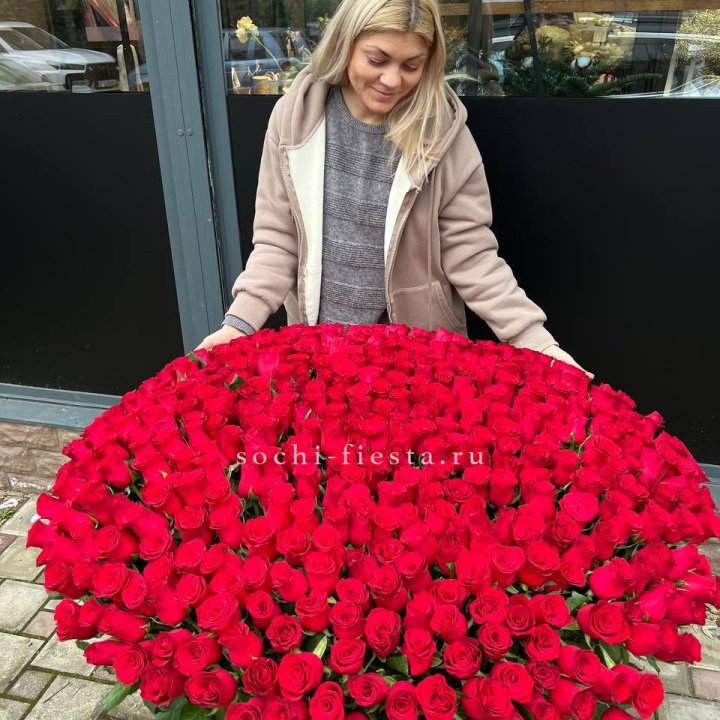 501 красная роза в корзине в Старом Осколе