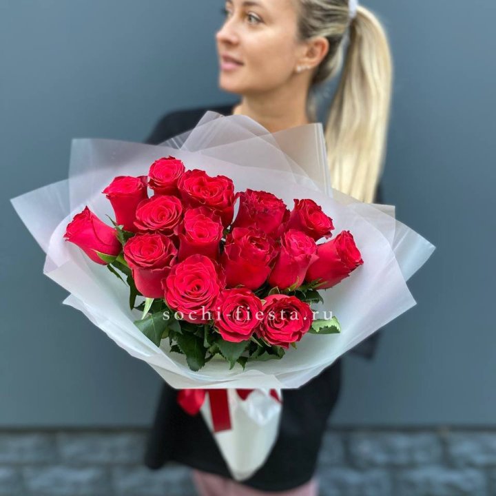 Букет из 15 красных роз  в Старом Осколе