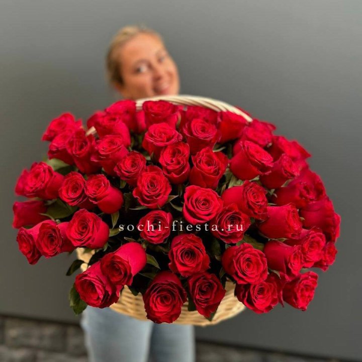 101 красная роза в корзине   в Старом Осколе
