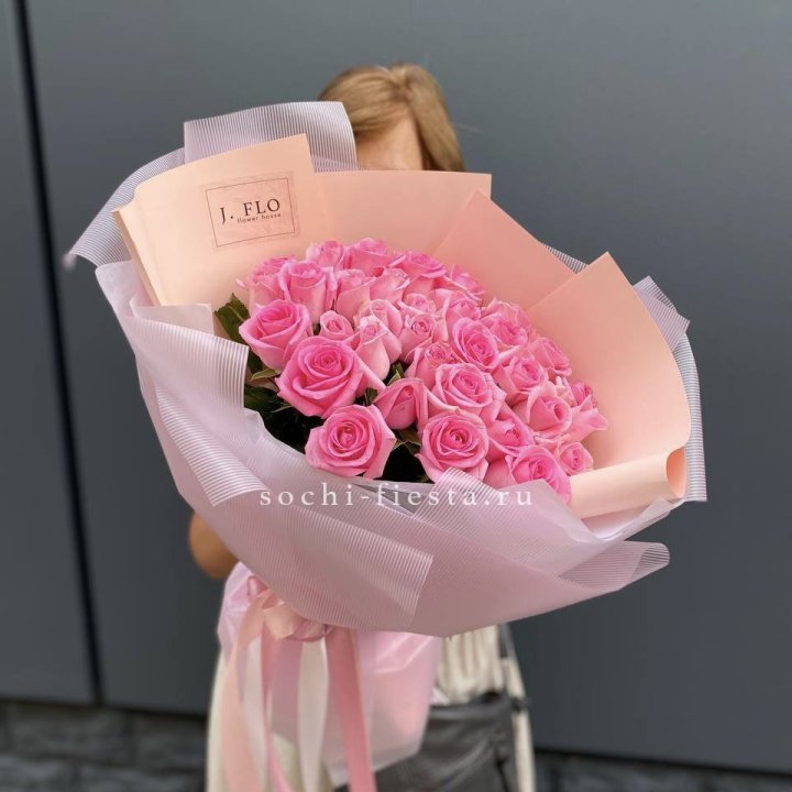 33 Розовые розы в Старом Осколе