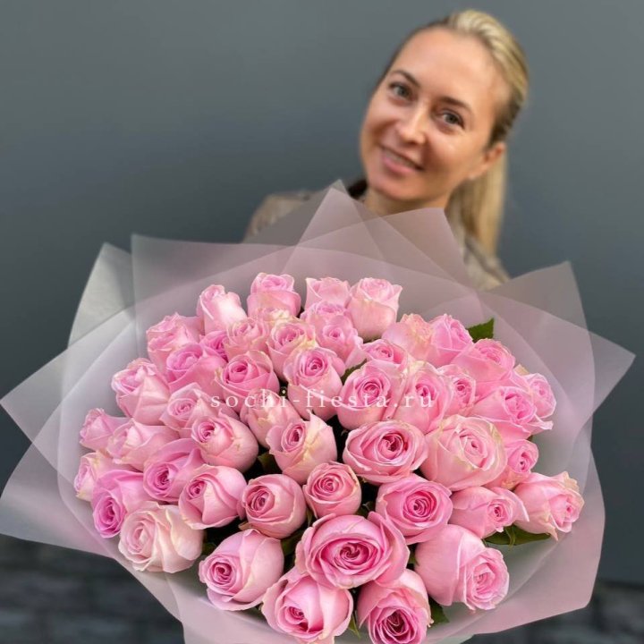 51 розовая роза в Старом Осколе