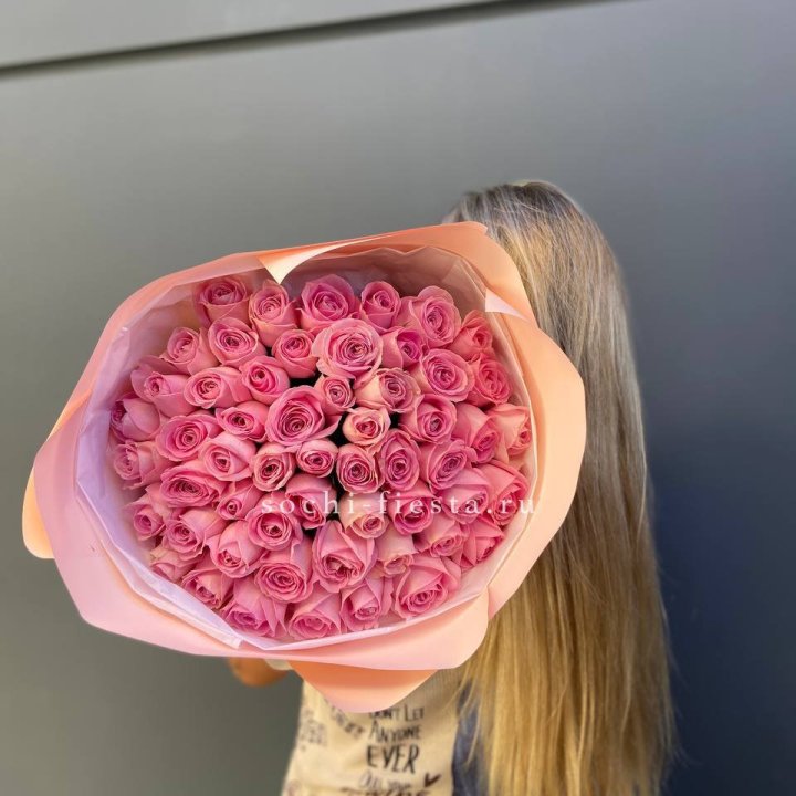 55 розовых роз в Старом Осколе