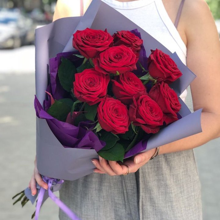 9  красных роз №1 в Старом Осколе