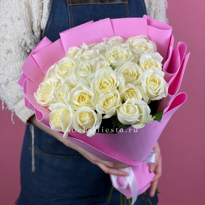 25 белых роз в Старом Осколе