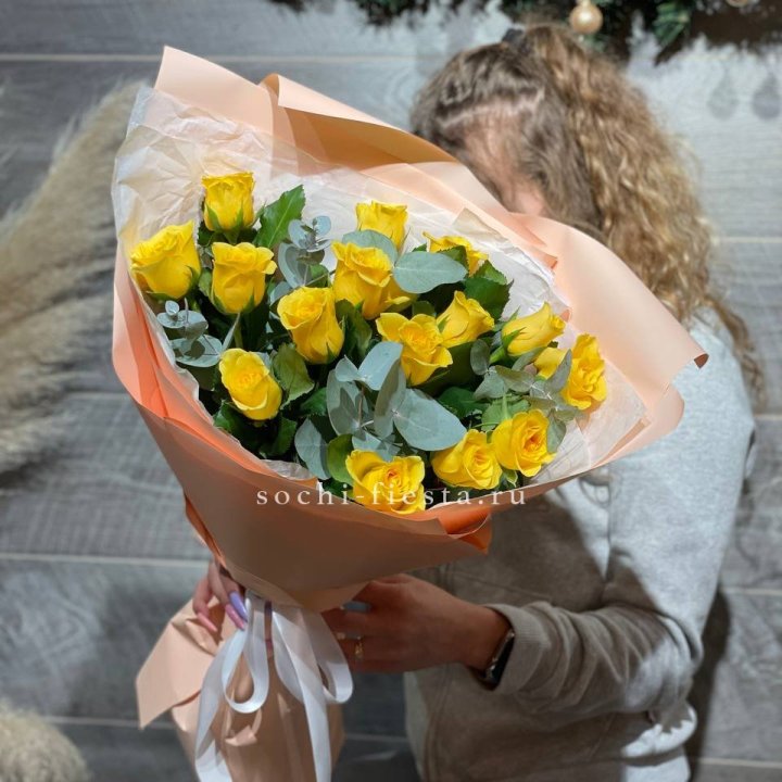15 желтых роз в Старом Осколе
