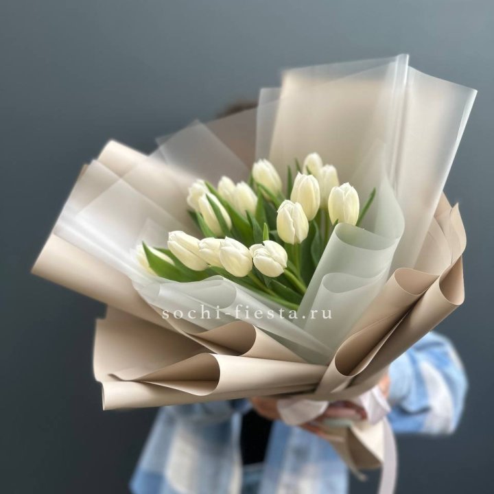 Букет из 15 белых тюльпанов в Старом Осколе