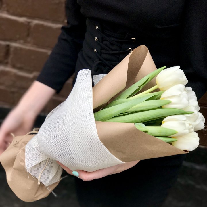 Букет белых тюльпанов в Старом Осколе