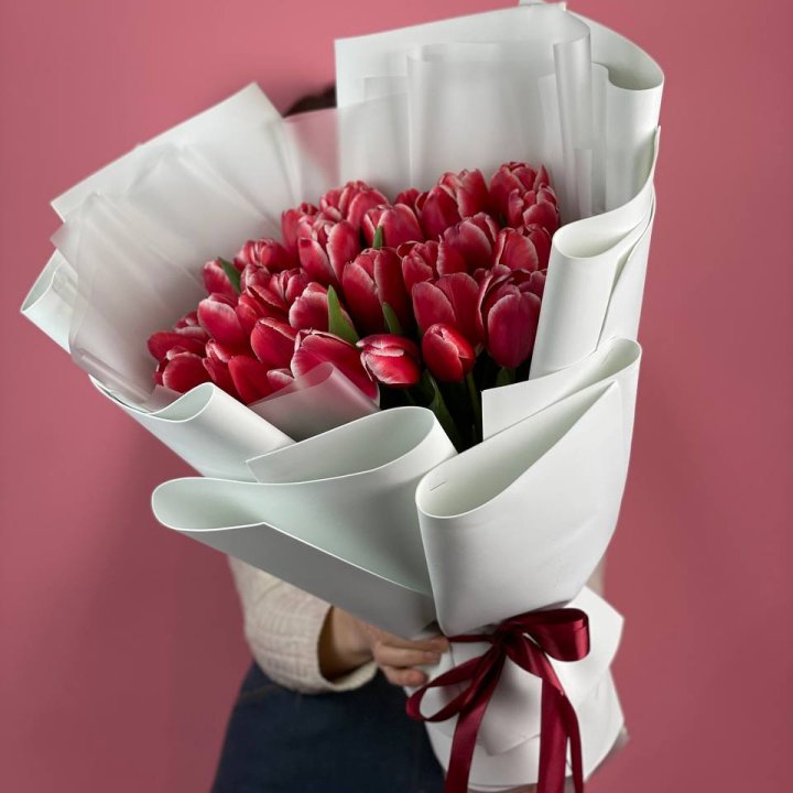 Букет красных тюльпанов в Старом Осколе