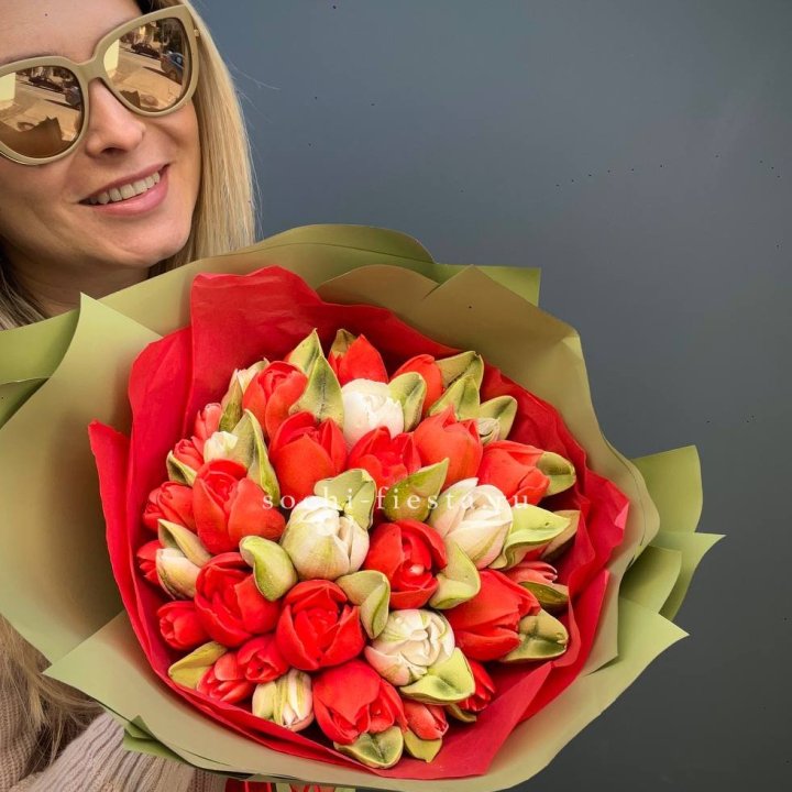 Зефирный букет из тюльпанов с доставкой в Старом Осколе
